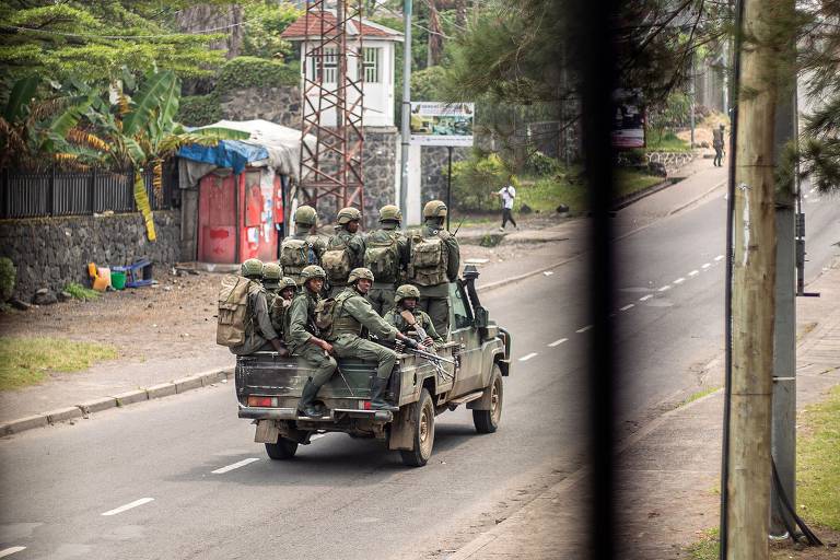 Rebeldes do M23 Consolidam Controle sobre Goma enquanto Mercenários Romenos se Retiram para Ruanda